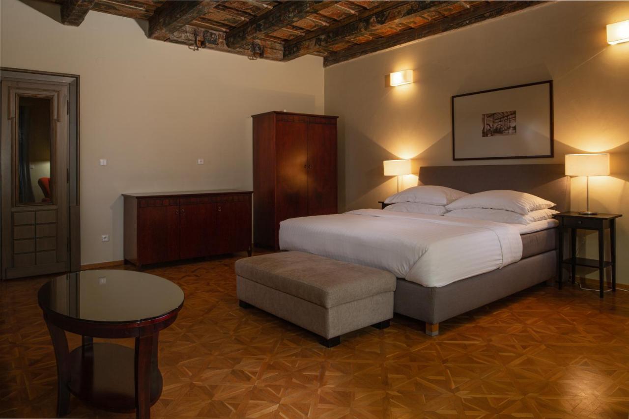 Charles Bridge & By Sivek Hotel apartamentowy